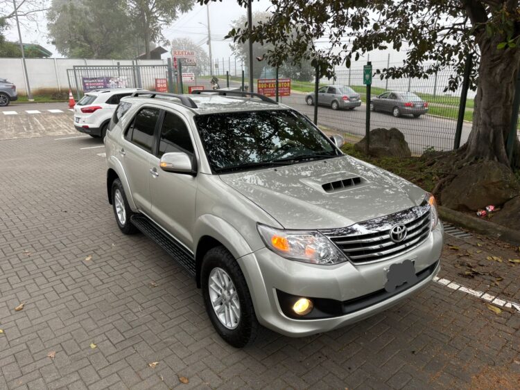 Toyota Fortuner 2012 SUV 4×4