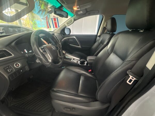 2022 Mitsubishi Sport GT – 4x4 SUV - Image 11