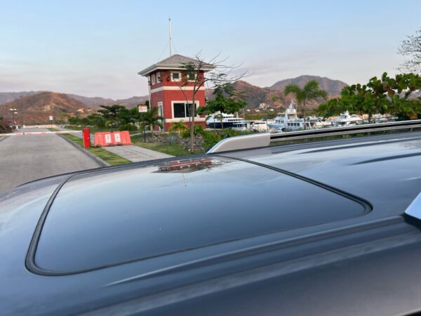 2012 Toyota 4Runner 4x4 - Image 12
