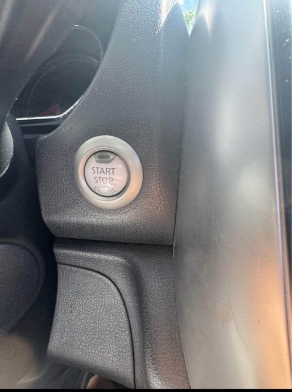 2015 Nissan Sentra - Image 5