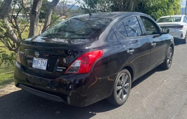 2015 Nissan Sentra - Image 8