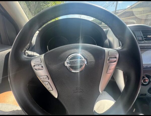 2015 Nissan Sentra - Image 11