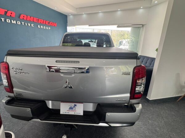 2019 Mitsubishi L200 - Image 4