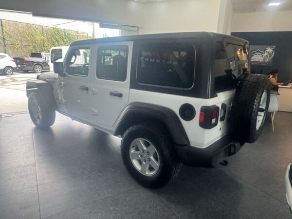 2019 Jeep Wrangler - Image 3