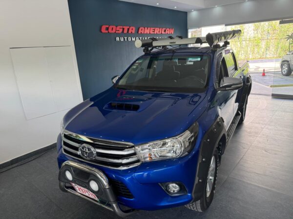 2017 Toyota Hilux 4x4 Manual - Image 4