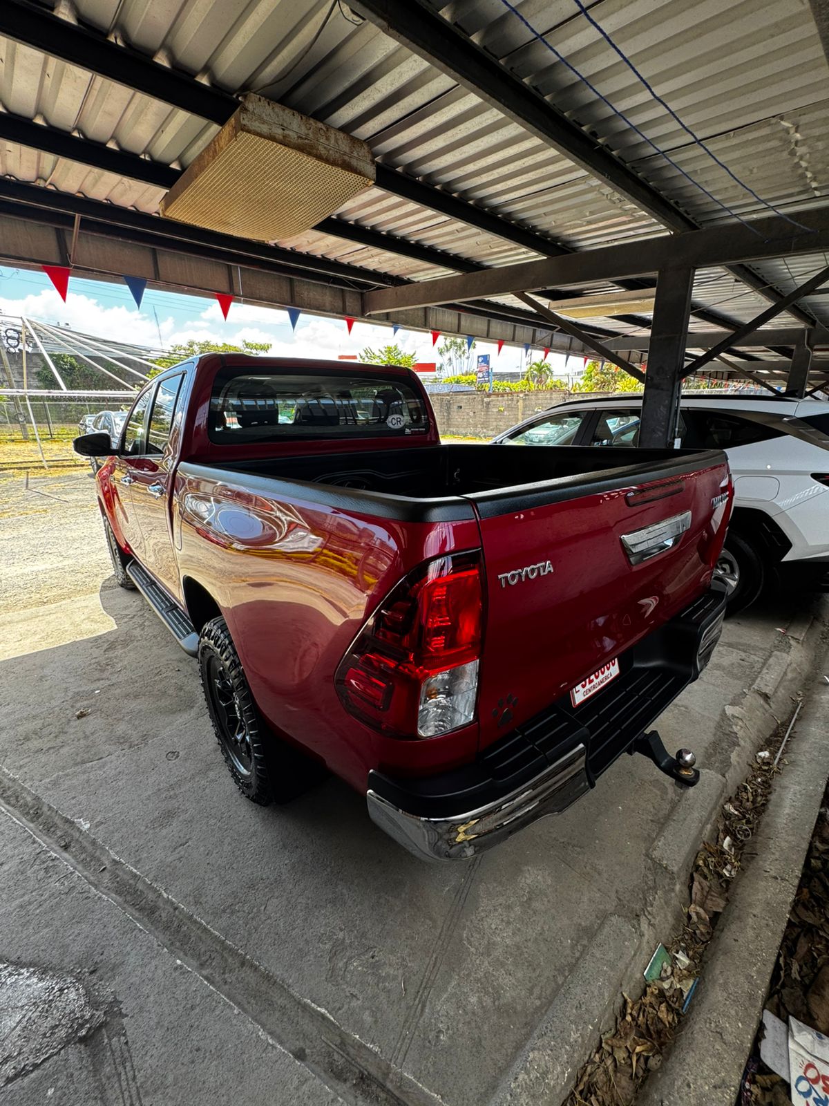 2021 Toyota Hilux - Image 7