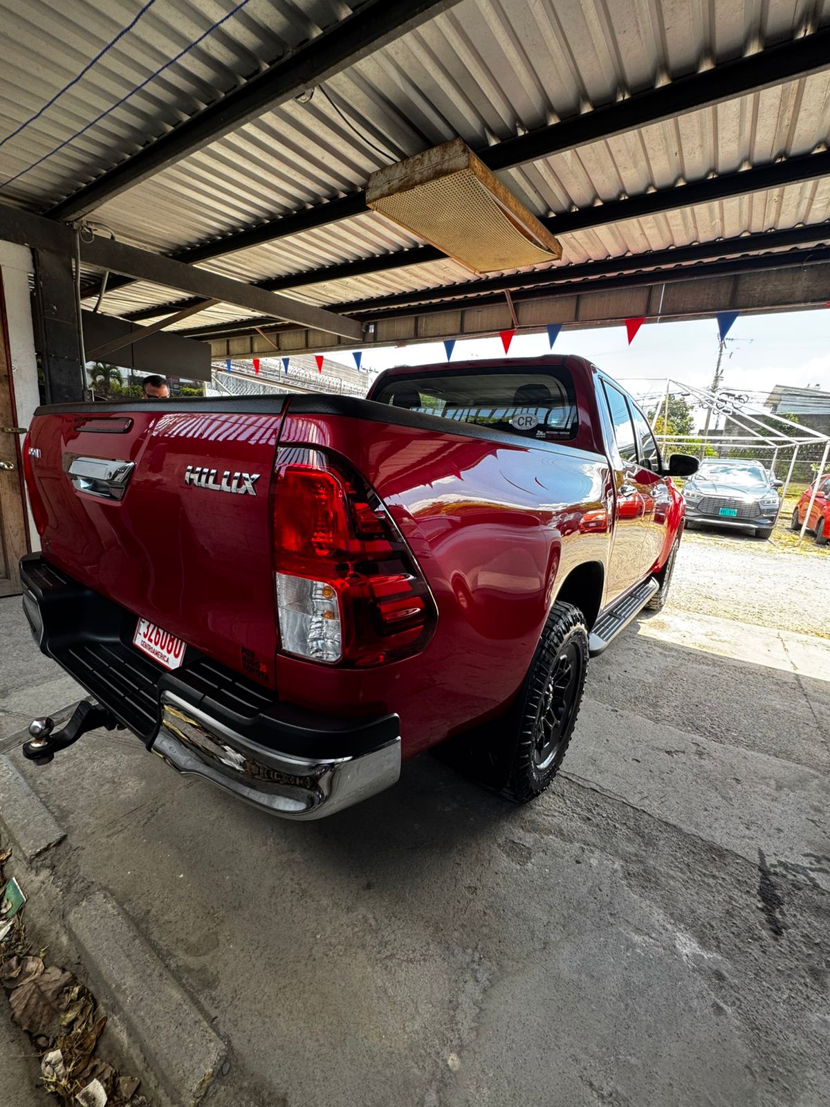2021 Toyota Hilux - Image 8