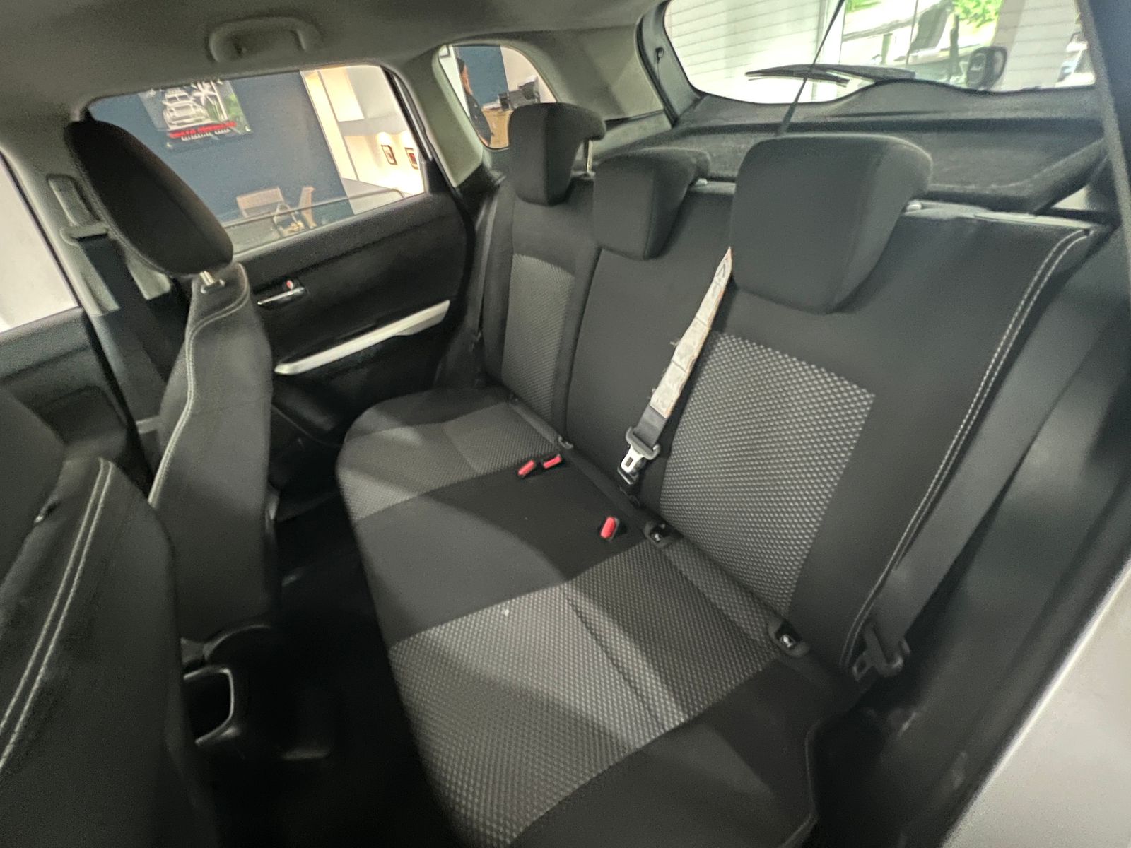 2017 Suzuki Vitara GL - Image 9