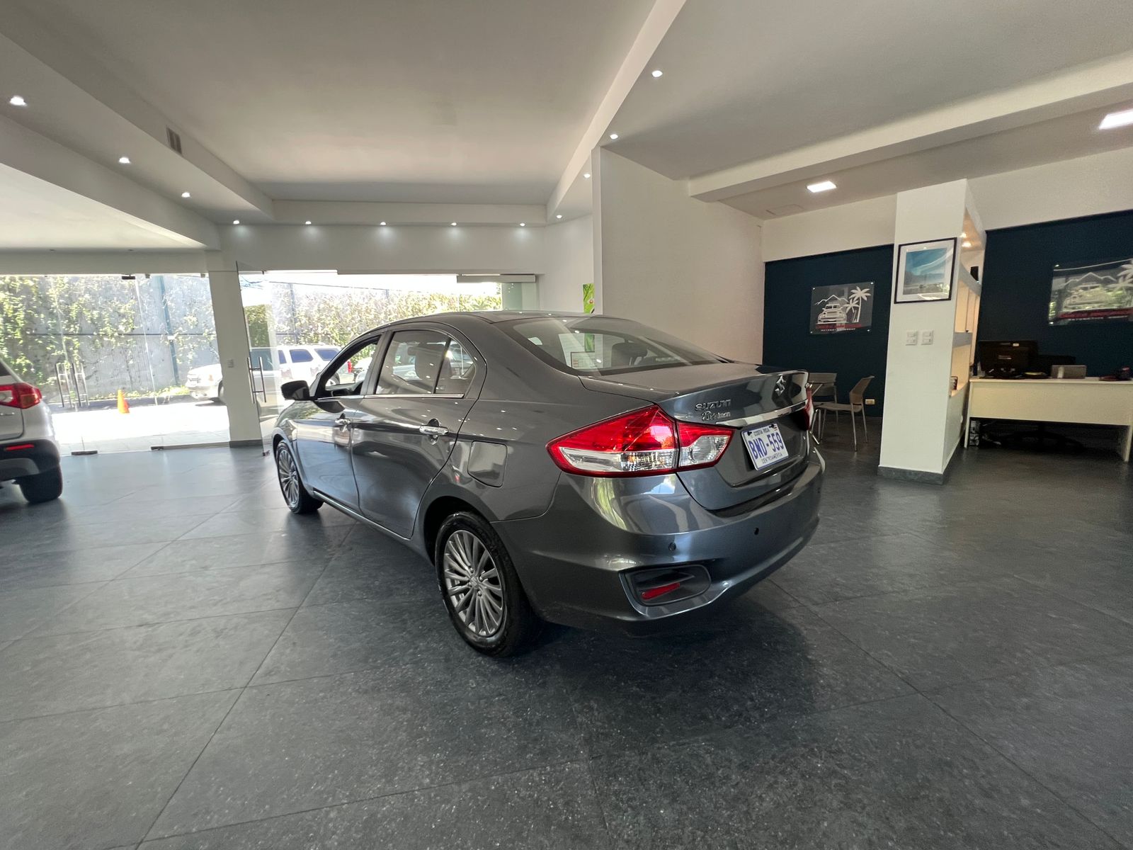 2017 Suzuki Ciaz - Image 2