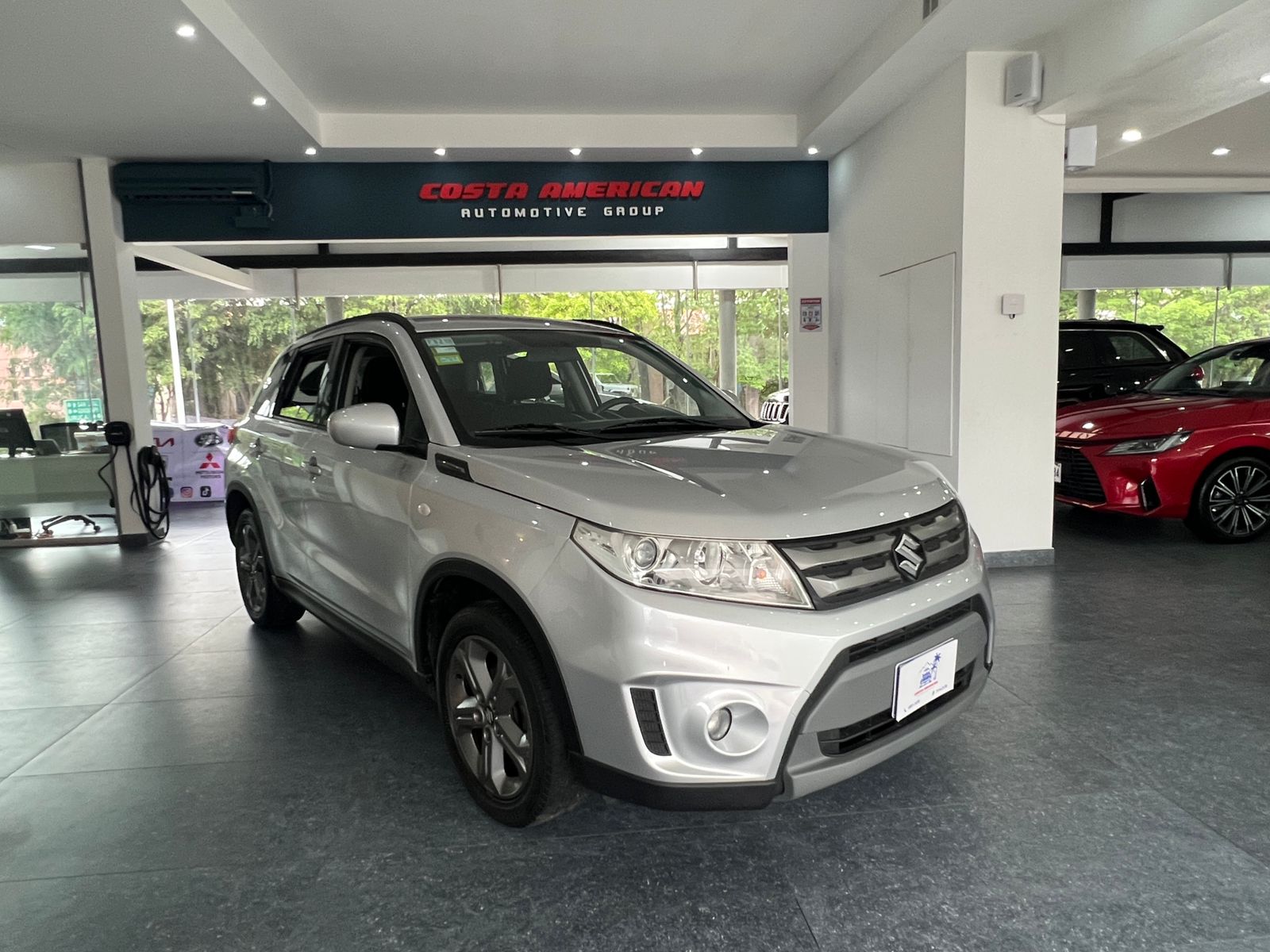 2017 Suzuki Vitara GL - Image 4