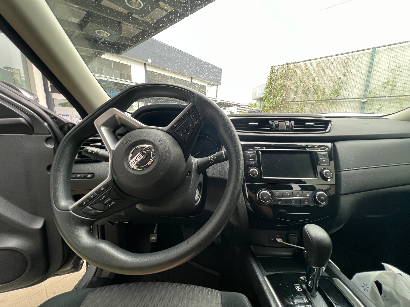 2023 Nissan Xtrail - Image 5
