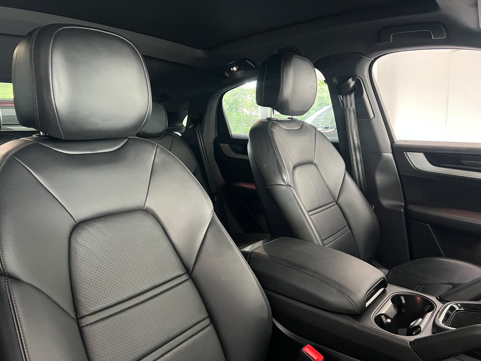 2024 Porsche Cayenne Sport Chrono - Image 8