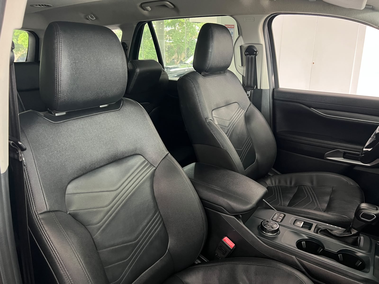 2023 Ford Everest - Image 7