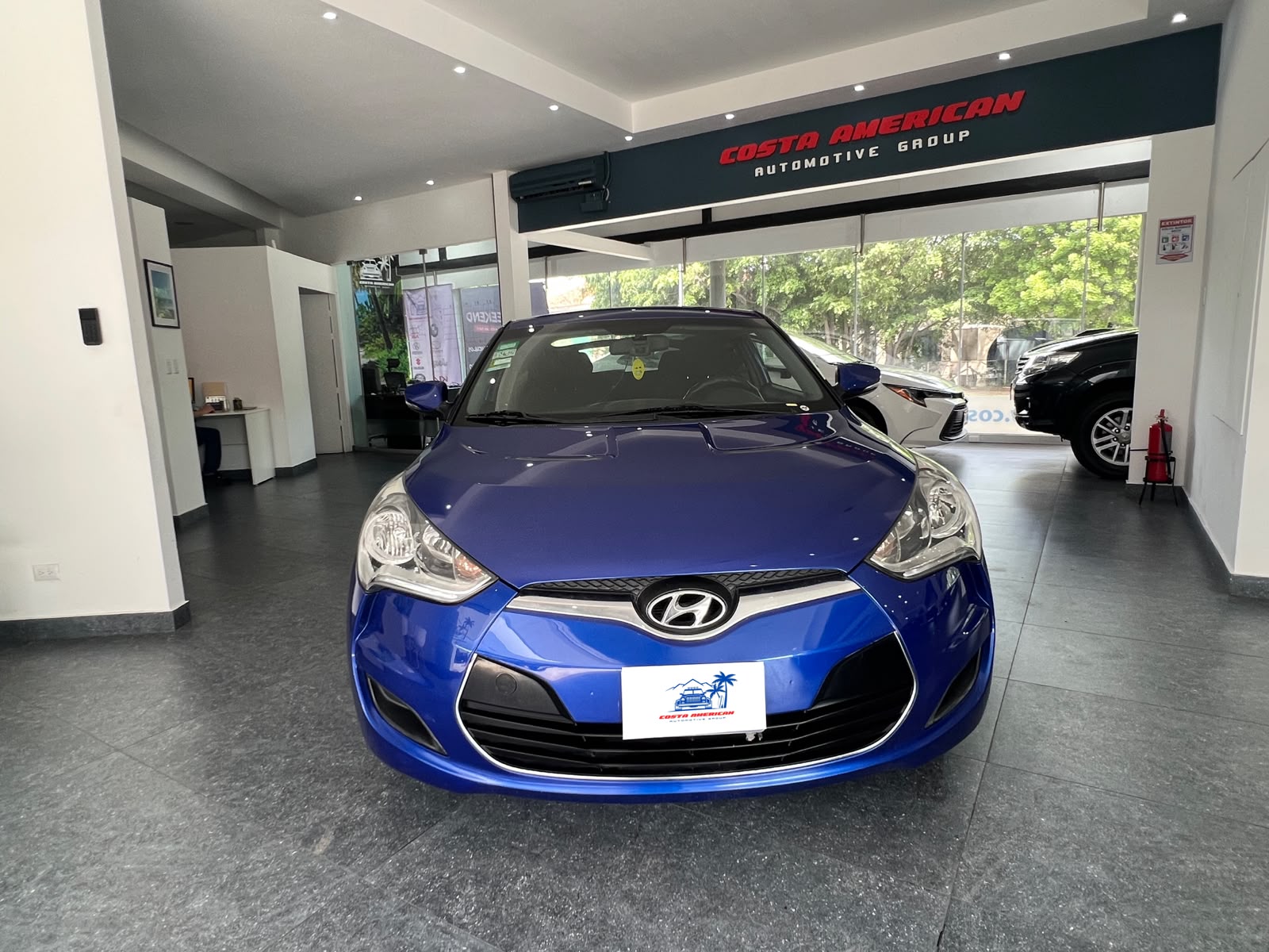 2013 Hyundai Veloster - Image 2