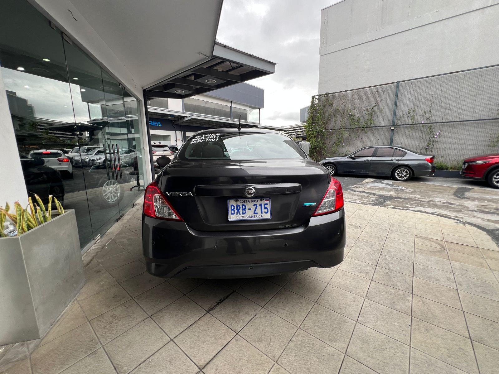2017 Nissan Versa - Imagen 8